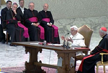 Bento XVI apela a «verdadeira renovação» da Igreja