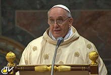 Papa Francisco preside à primeira missa