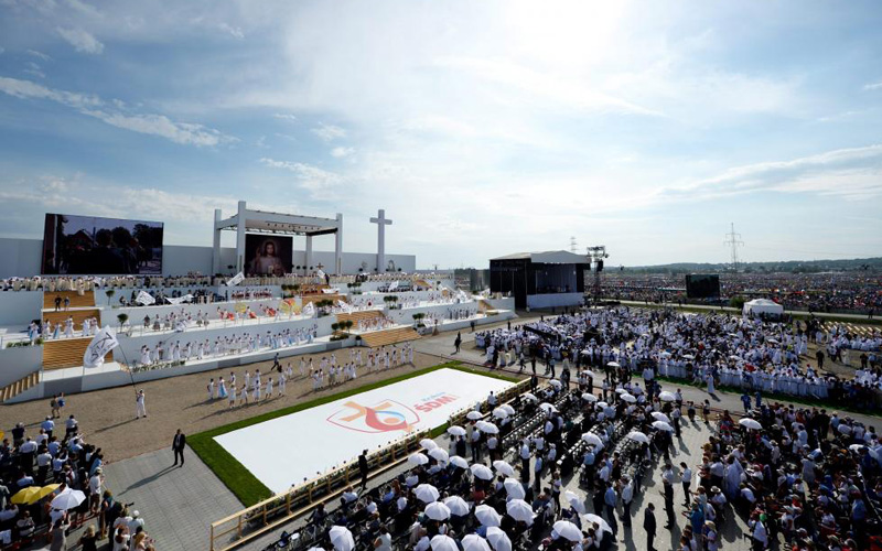 Papa pede aos jovens que rejeitem «doping» do sucesso