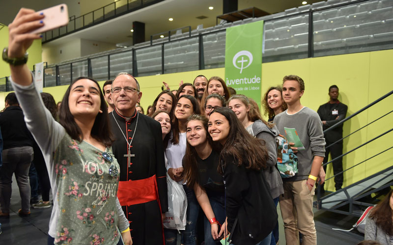 JDJ – Jovens desafiados a abraçar o mundo, com Maria