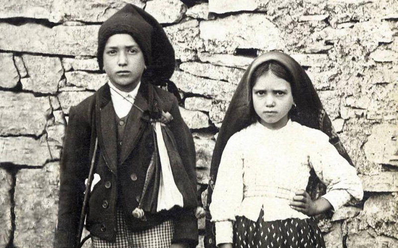 Francisco e Jacinta Marto vão ser canonizados em Fátima no dia 13 de maio